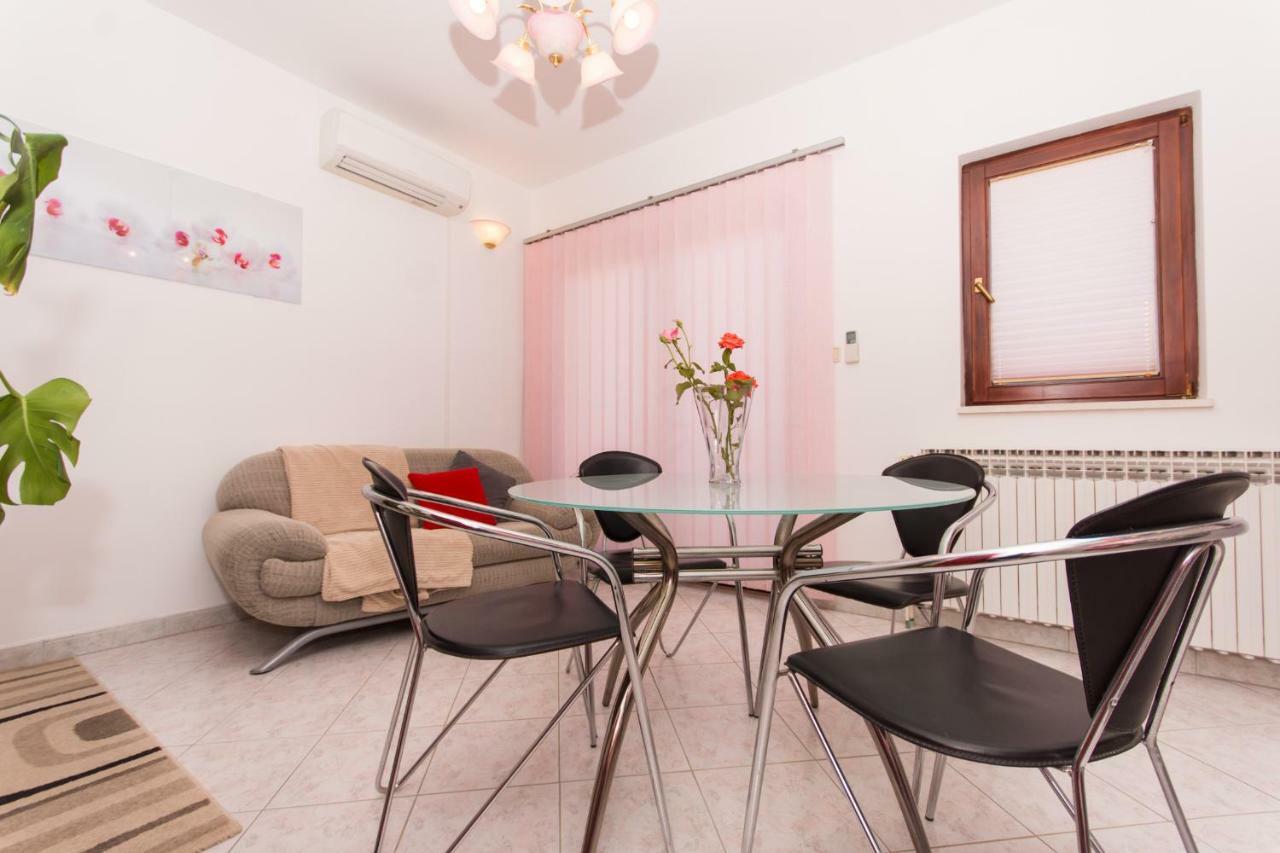 Apartman Mina Trogir Buitenkant foto